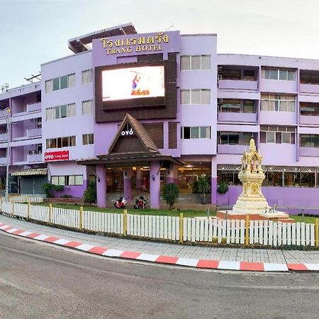 Oyo 565 Trang Hotel Exteriér fotografie