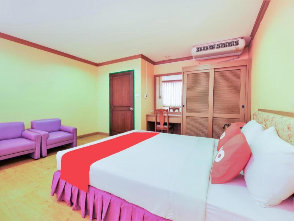Oyo 565 Trang Hotel Exteriér fotografie