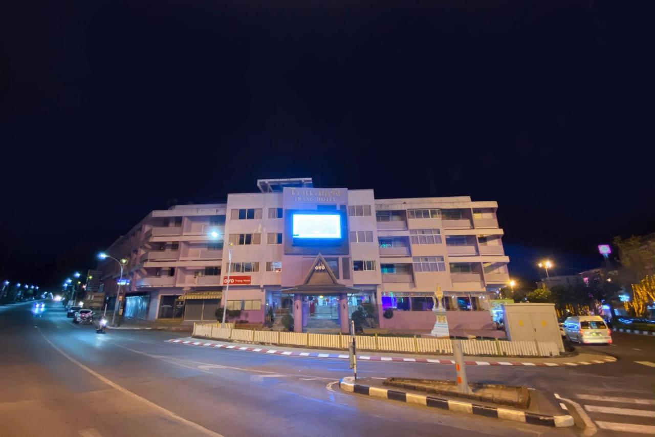 Oyo 565 Trang Hotel Exteriér fotografie